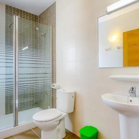 Villa Sleeps 9 Pool Air Con Wifi Punta Grossa