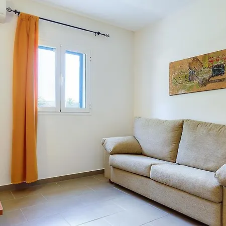Sleeps 9 Pool Air Con Wifi Villa