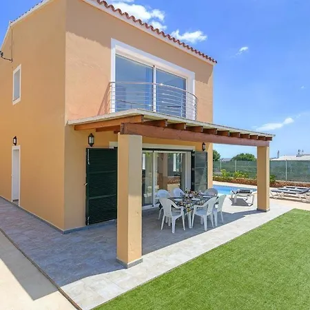 Sleeps 9 Pool Air Con Wifi Punta Grossa